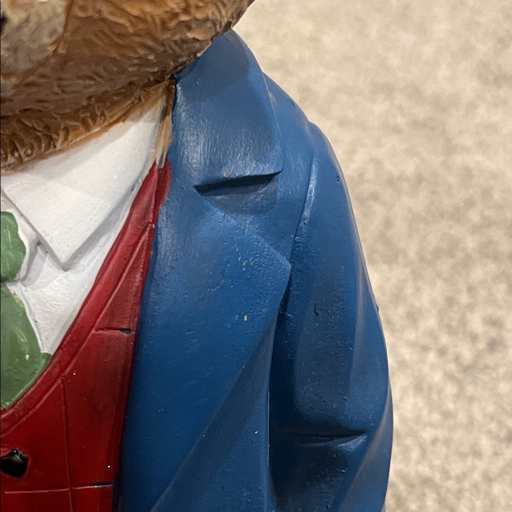 New Viral Tjmaxx Festive Bear Figurine with Gift Black Top Hat - Picture 17 of 17